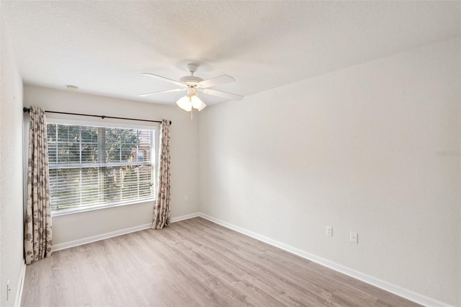 Image 20 of 32 For 7777 Moser Avenue