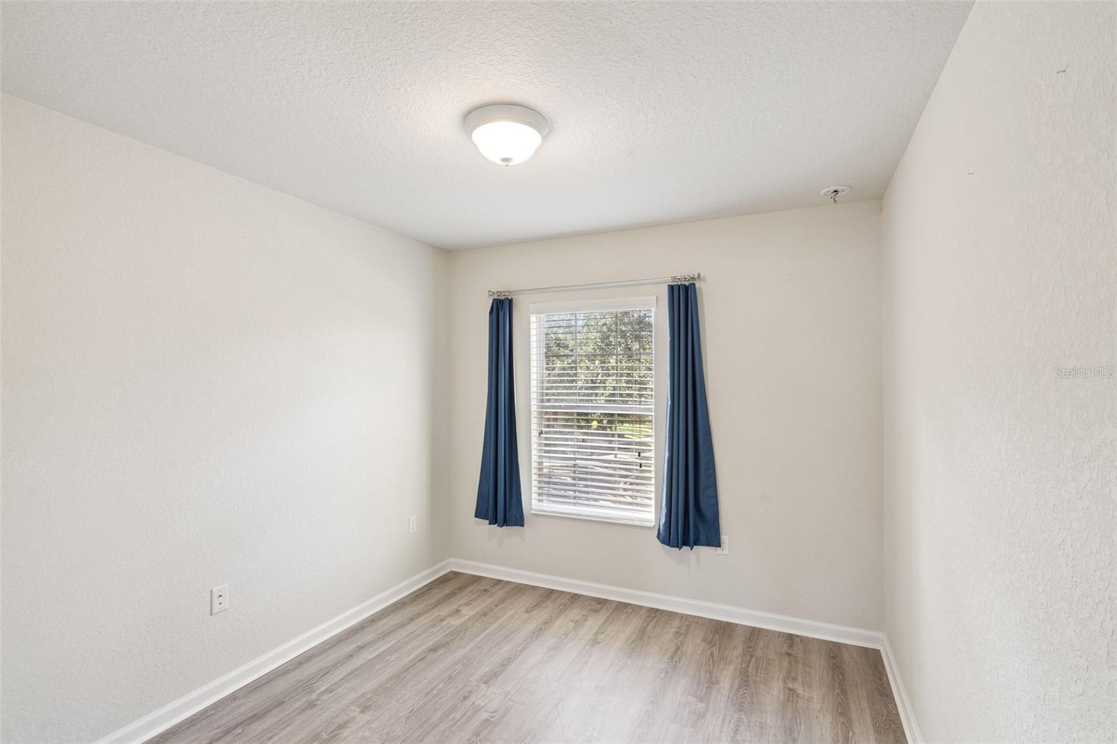 Image 21 of 32 For 7777 Moser Avenue