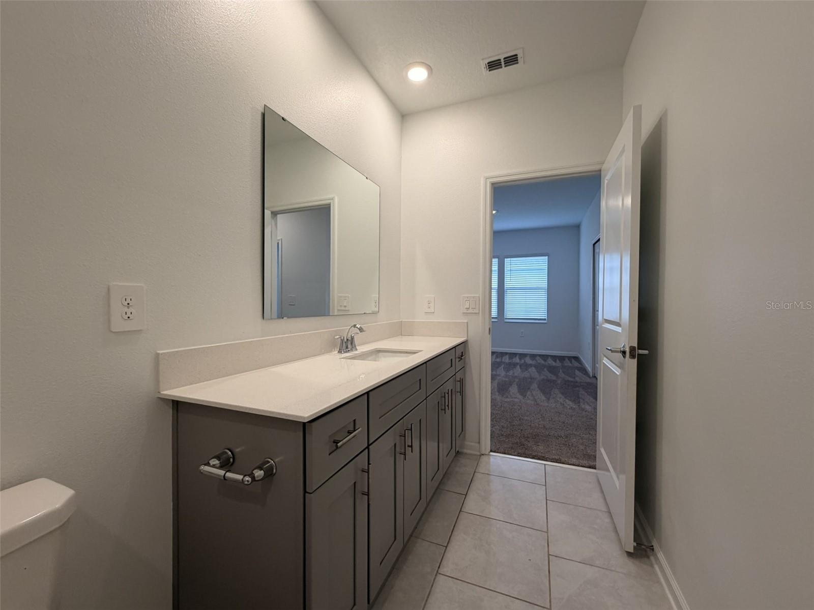 Image 27 of 41 For 2030 Shaggy Fisher Drive