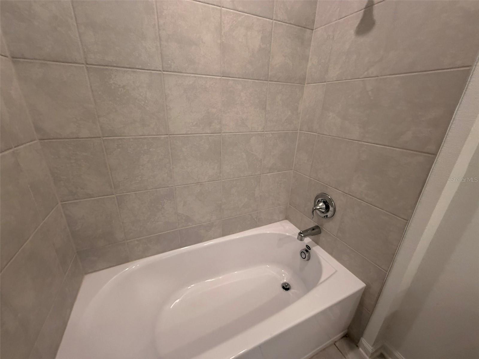 Image 36 of 41 For 2030 Shaggy Fisher Drive