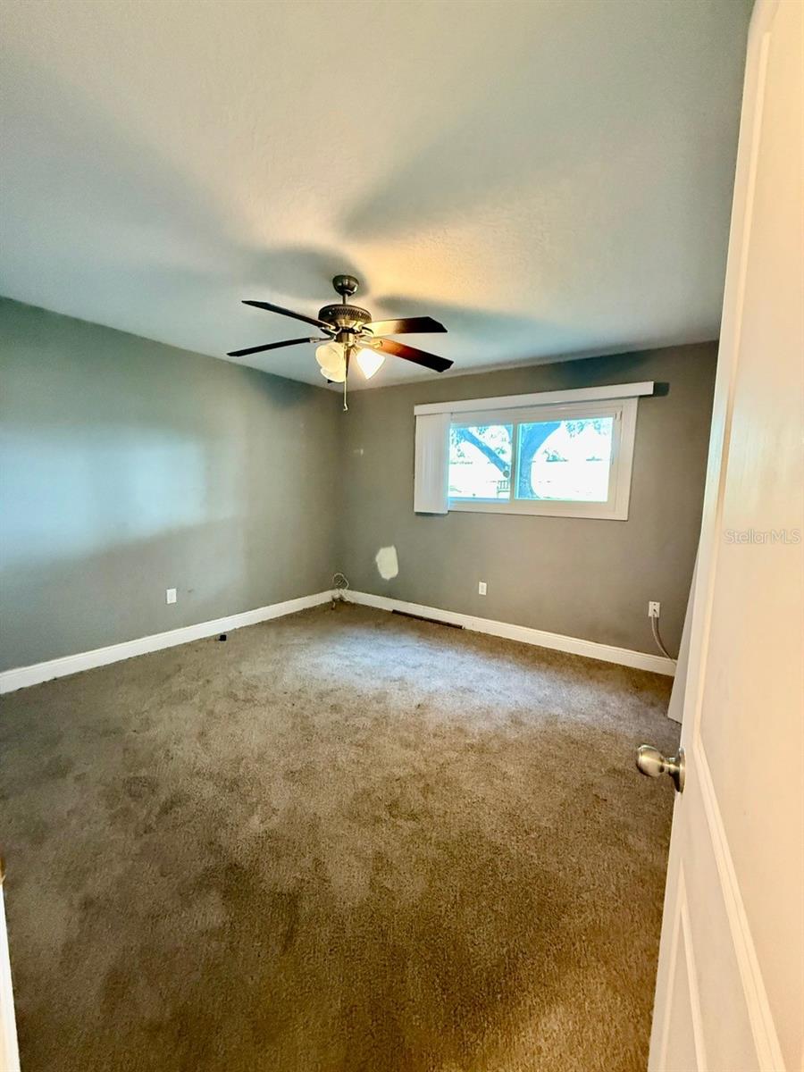 Image 11 of 20 For 900 Lake Destiny Road B