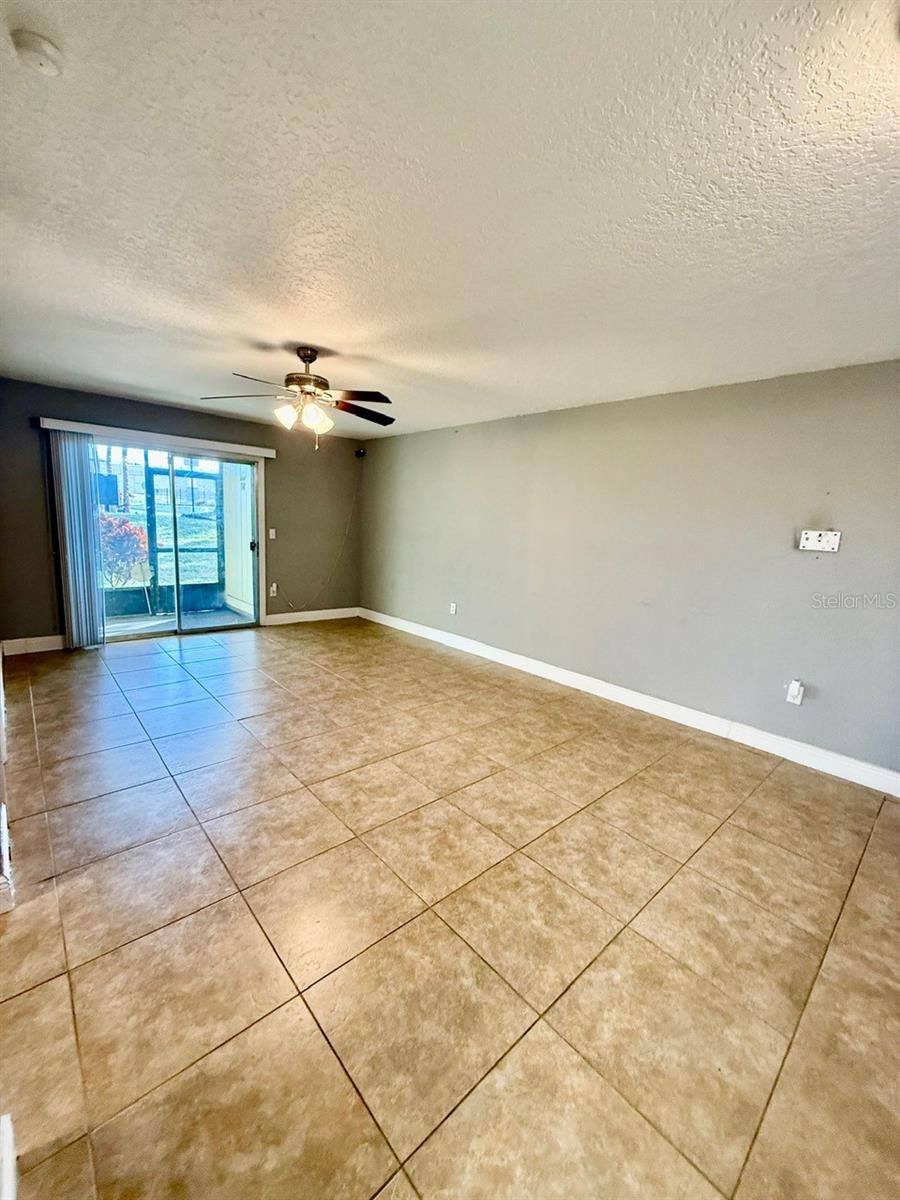 Image 6 of 20 For 900 Lake Destiny Road B