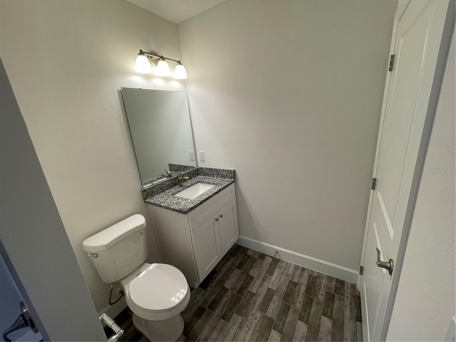 Image 11 of 38 For 16264 84th Court