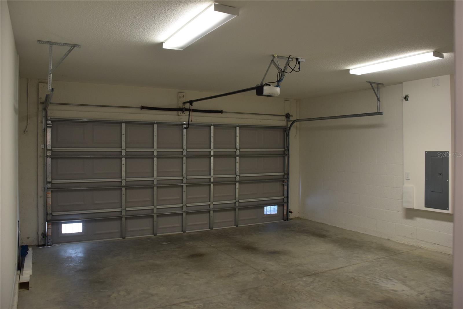 Image 16 of 38 For 16264 84th Court