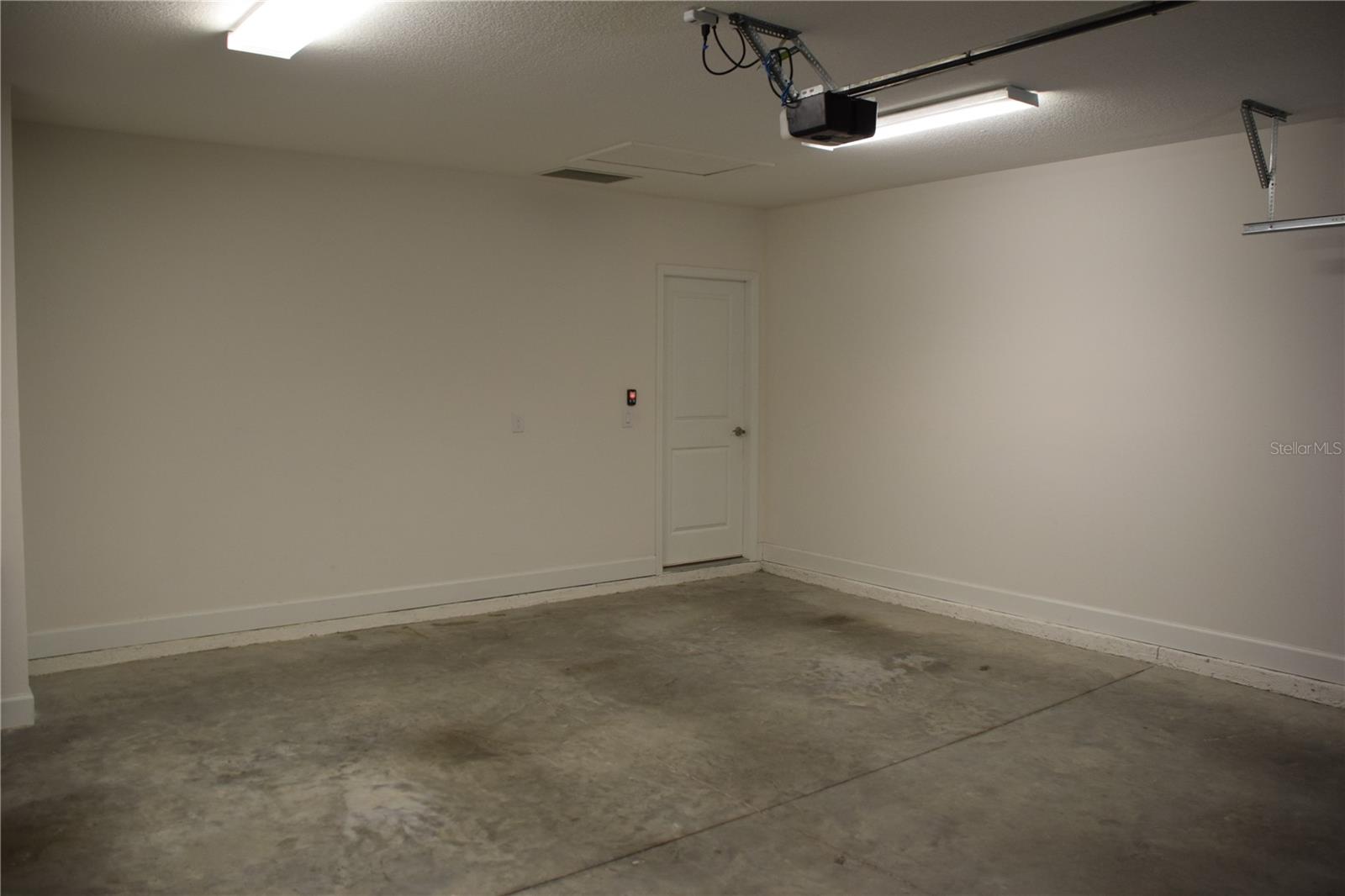 Image 17 of 38 For 16264 84th Court