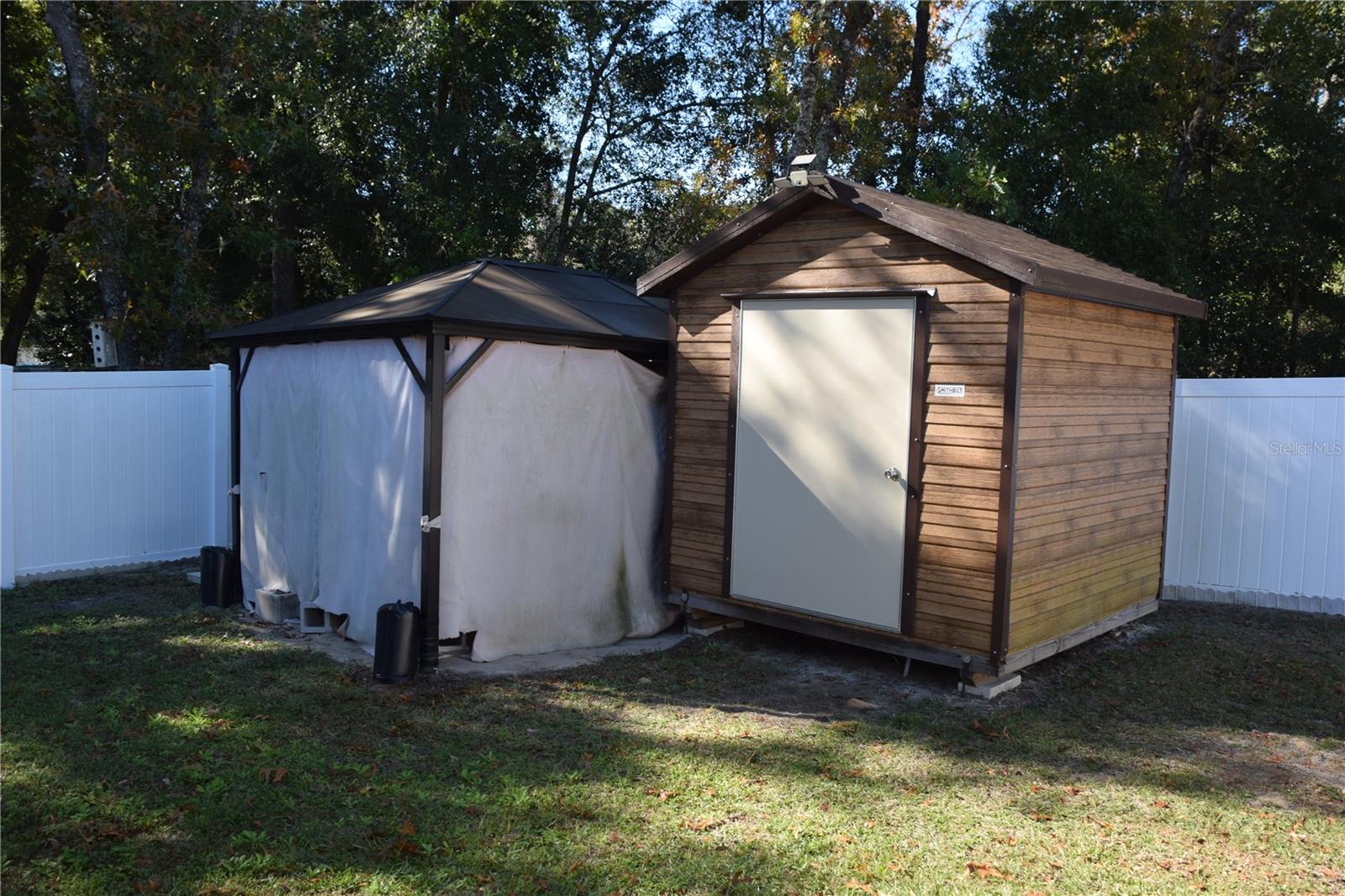 Image 21 of 38 For 16264 84th Court