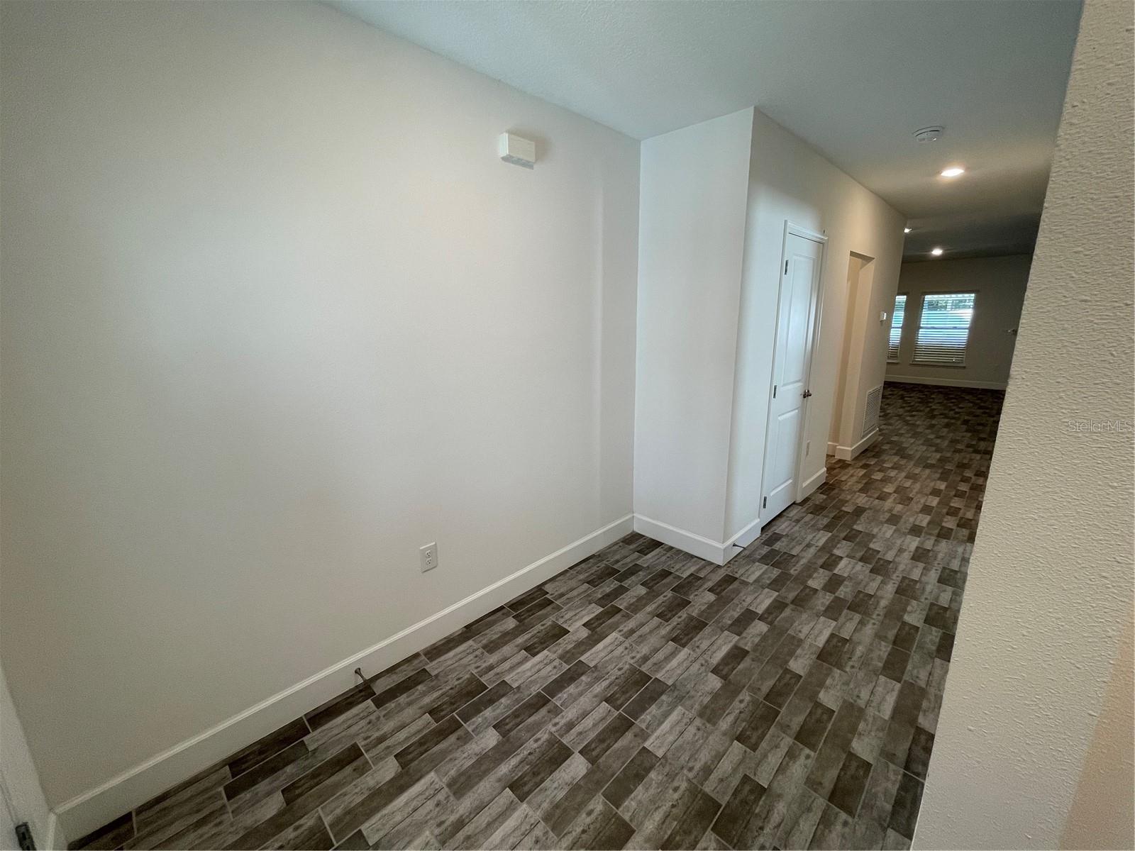 Image 28 of 38 For 16264 84th Court