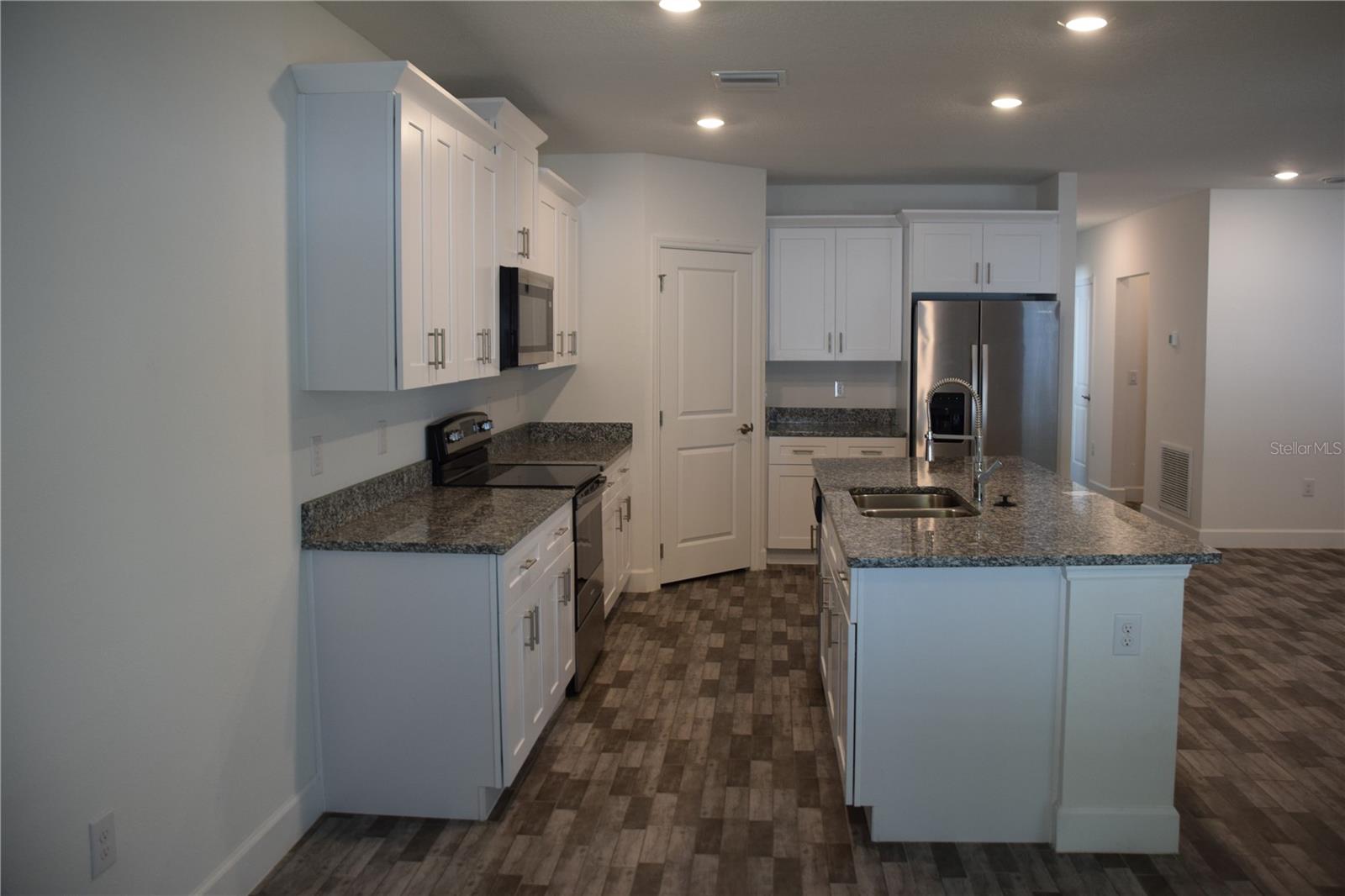 Image 31 of 38 For 16264 84th Court