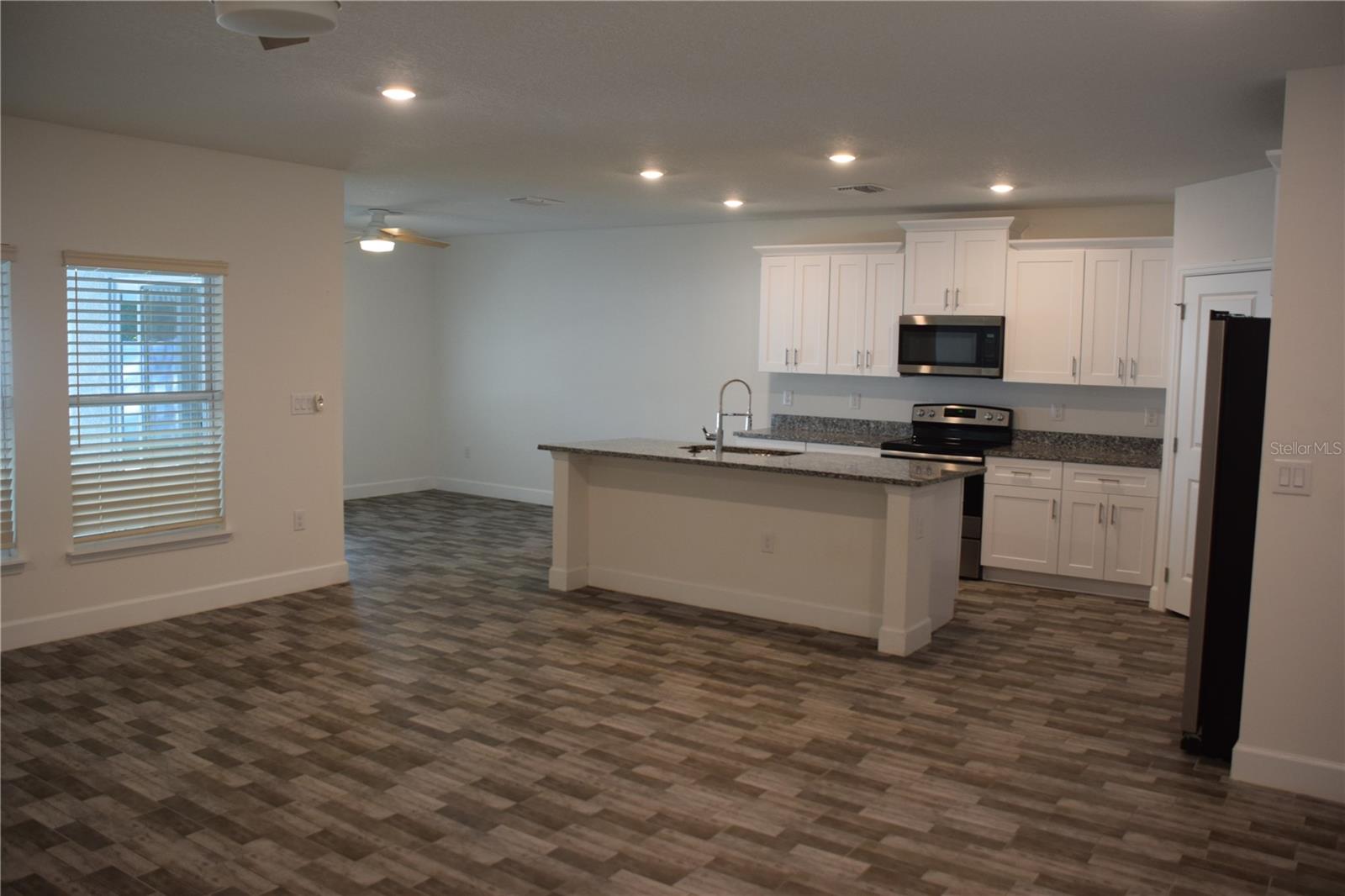 Image 32 of 38 For 16264 84th Court