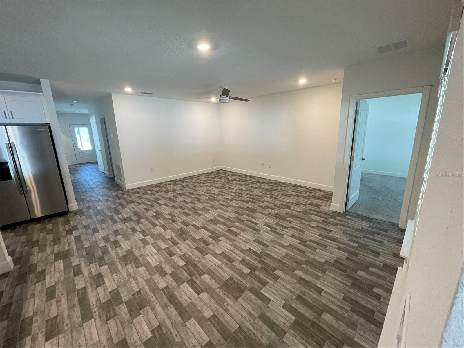 Image 5 of 38 For 16264 84th Court