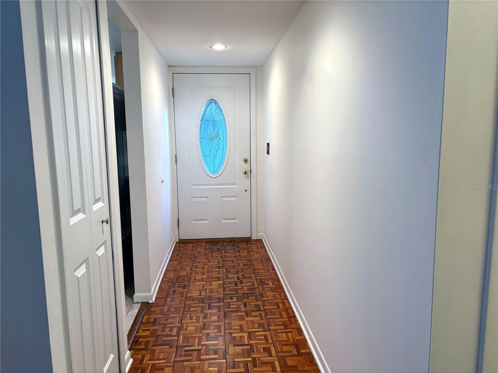 Image 3 of 11 For 608 Woodridge Drive