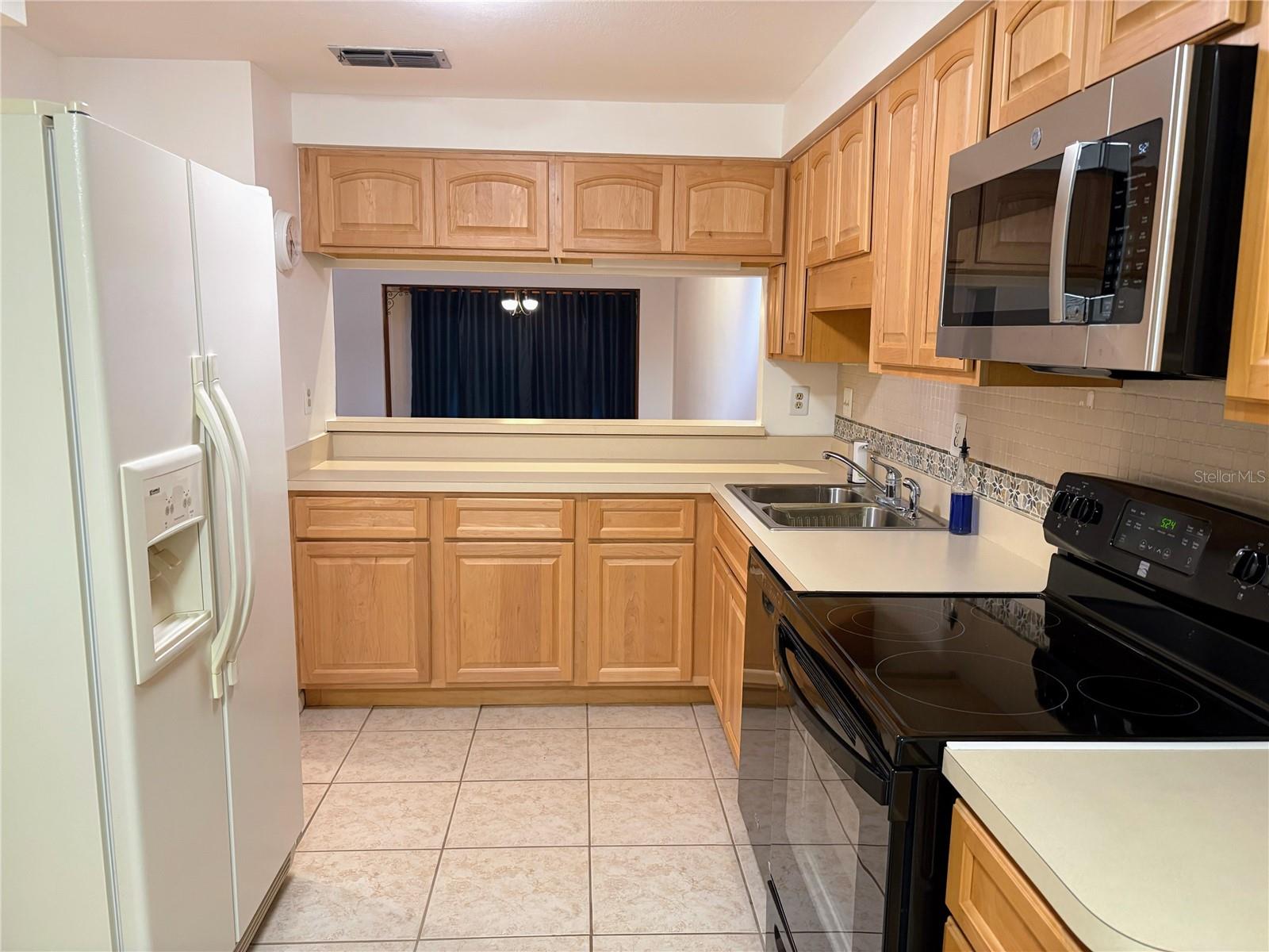 Image 6 of 11 For 608 Woodridge Drive