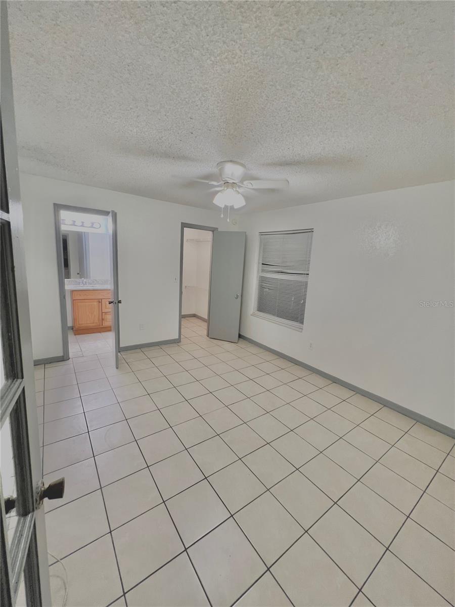 Image 9 of 12 For 5761 Gatlin Avenue 522
