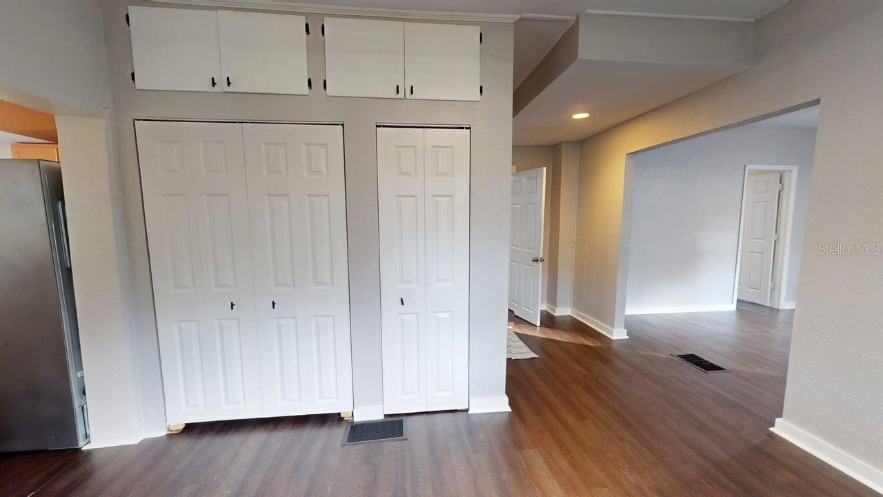 Image 10 of 30 For 112 Chandler Avenue