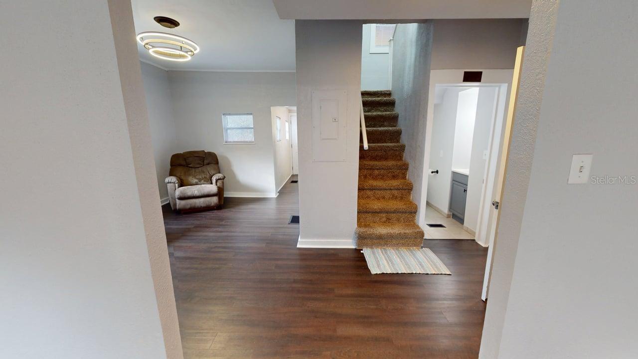 Image 6 of 30 For 112 Chandler Avenue