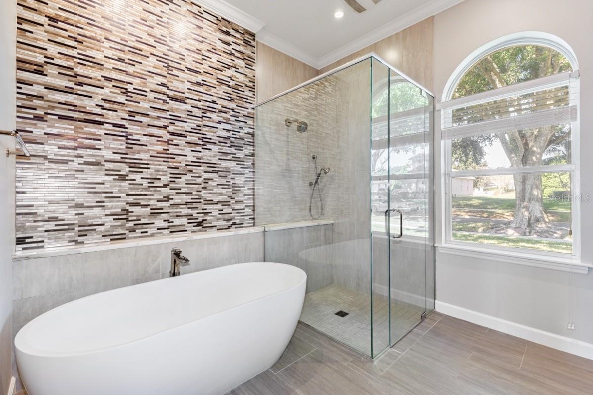 Image 5 of 30 For 7704 Kings Passage Avenue