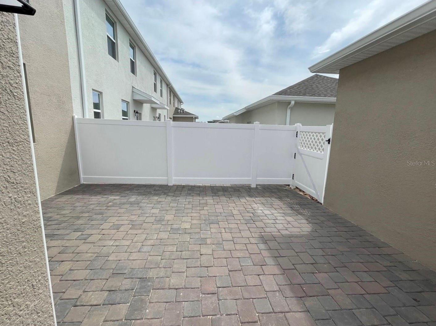 Image 15 of 19 For 13946 Title Way