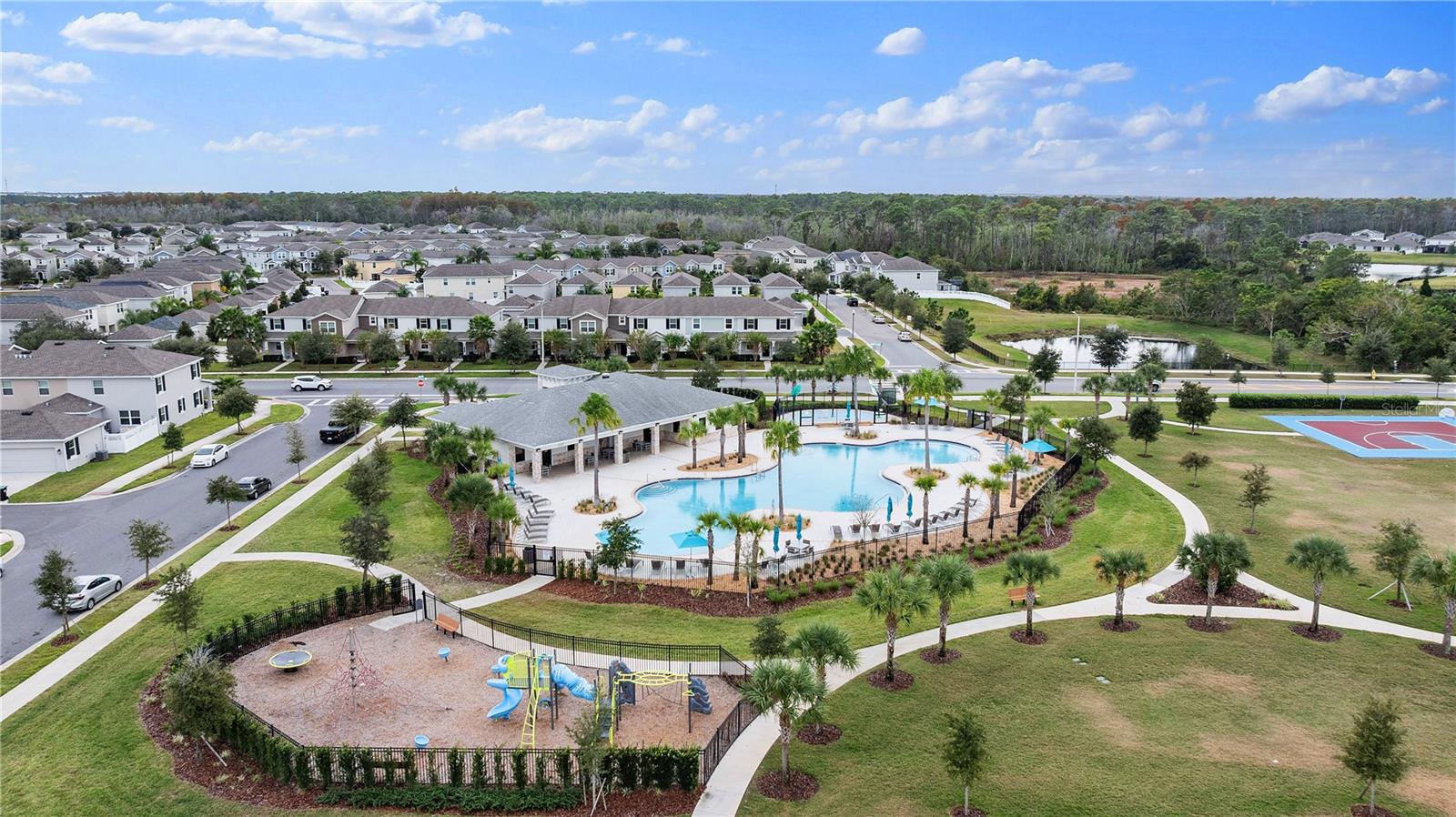 Image 18 of 19 For 13946 Title Way