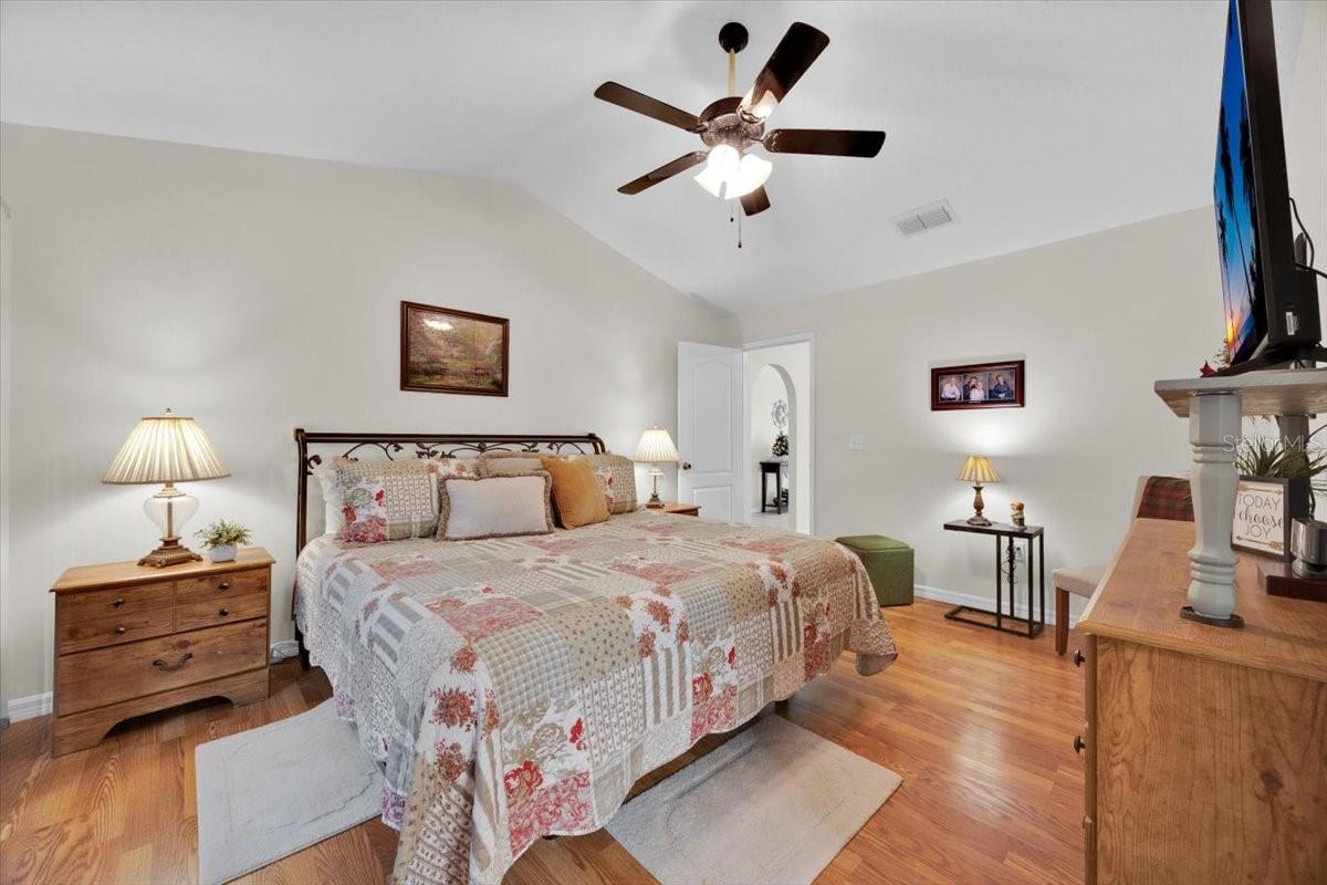 Image 11 of 45 For 520 Sweetwater Way