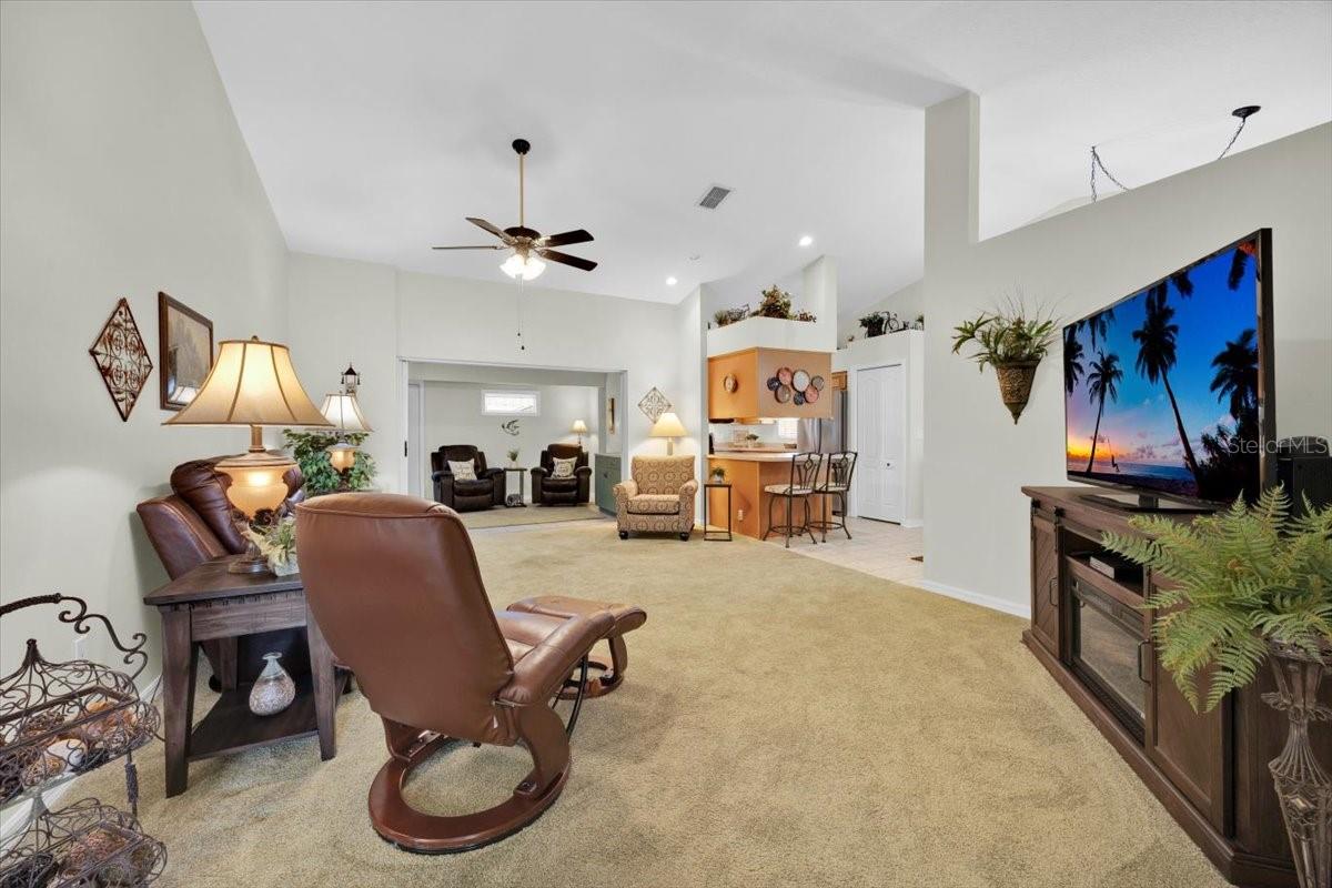 Image 5 of 45 For 520 Sweetwater Way