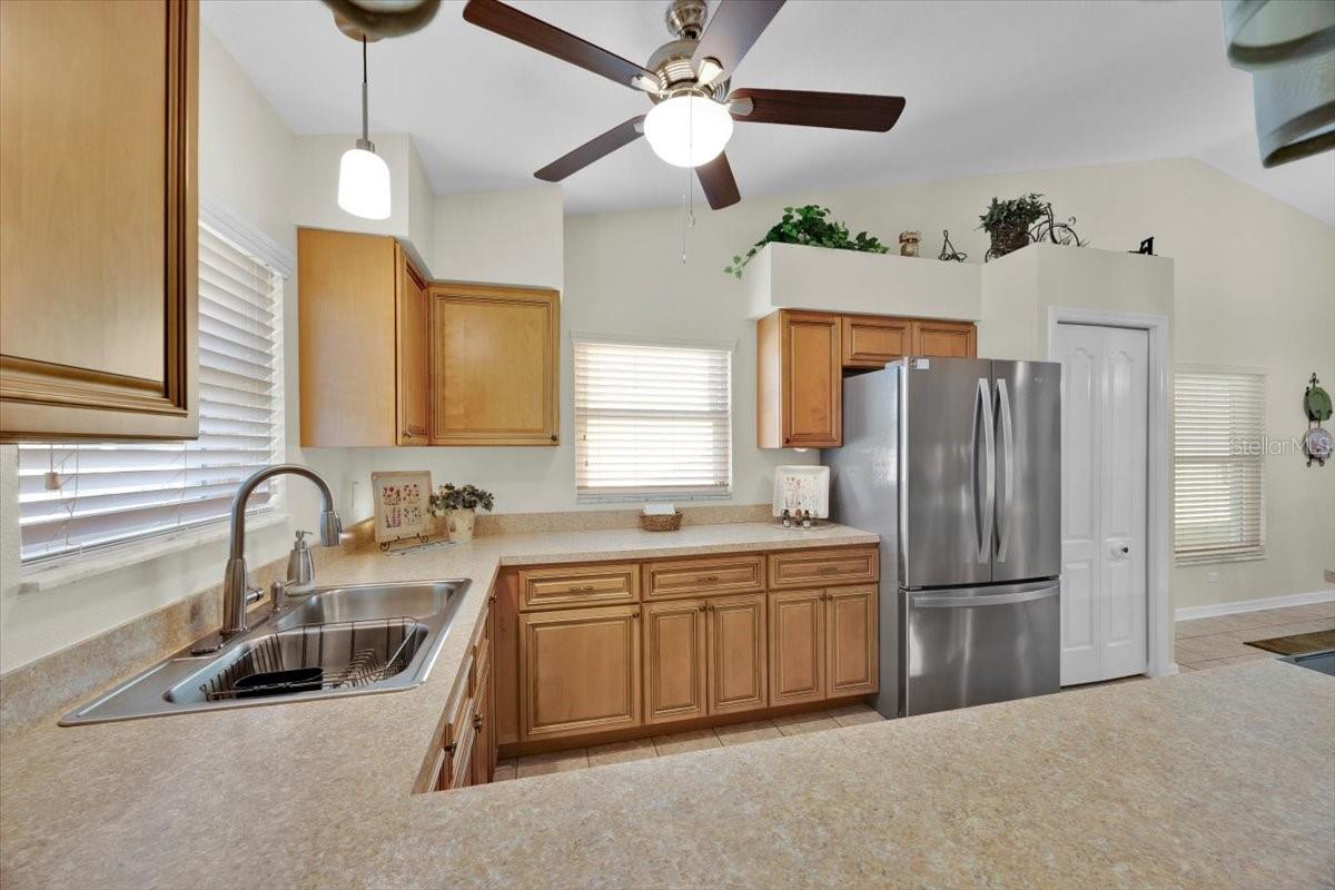 Image 8 of 45 For 520 Sweetwater Way