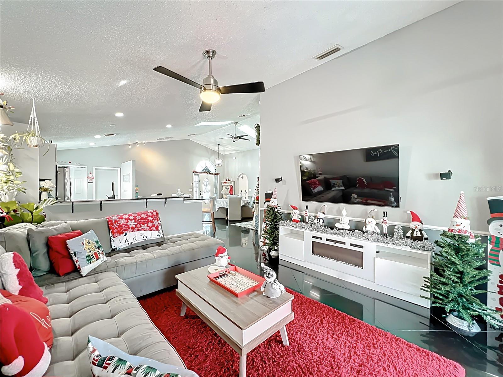 Image 22 of 47 For 2118 Meadowmouse Street