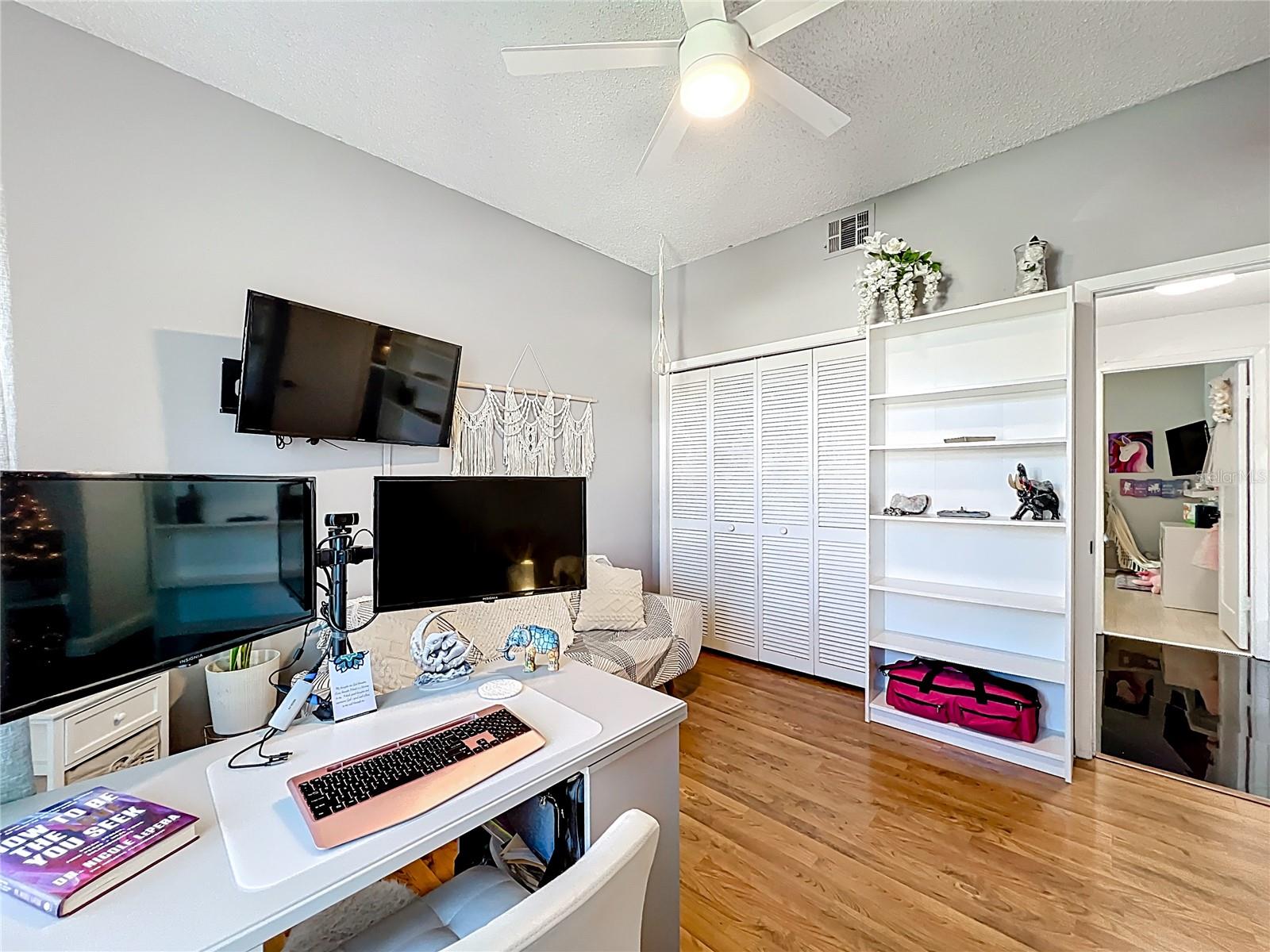 Image 33 of 47 For 2118 Meadowmouse Street