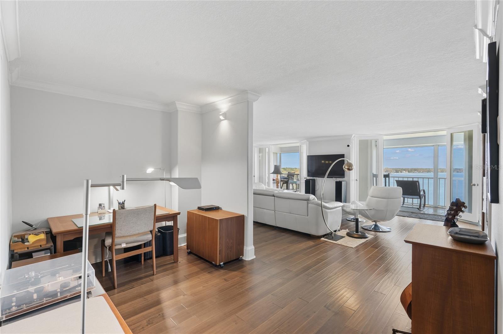 Image 13 of 36 For 1100 Orlando Avenue 956