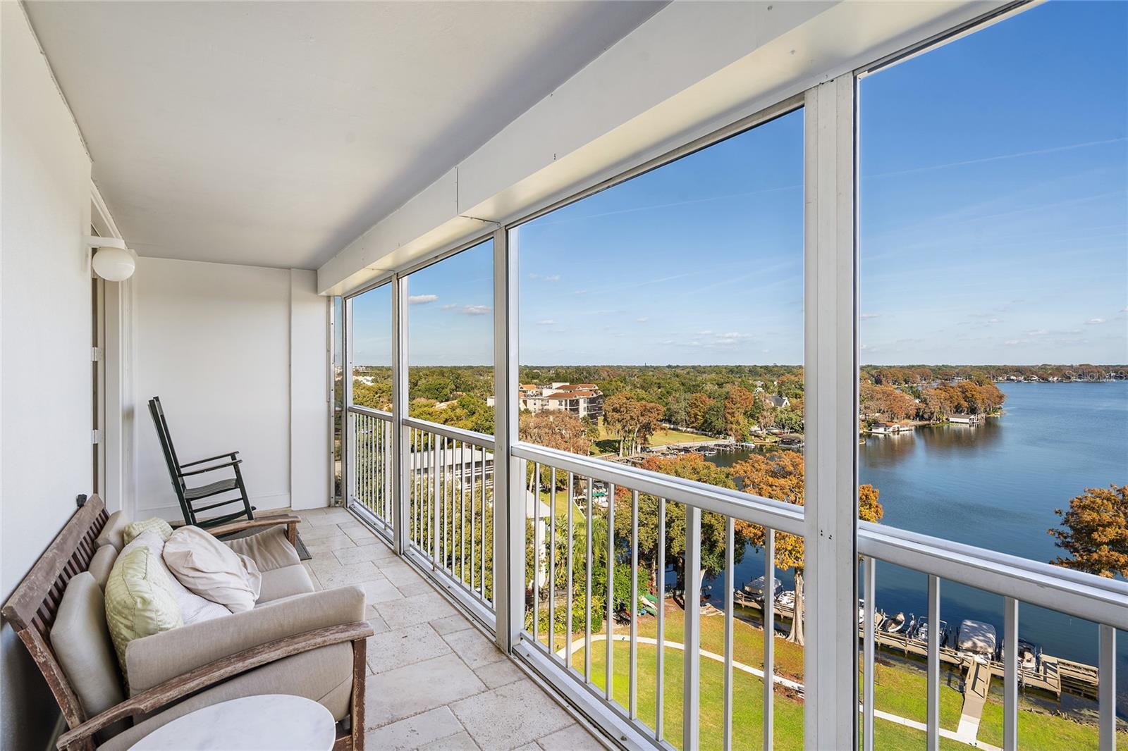 Image 23 of 36 For 1100 Orlando Avenue 956