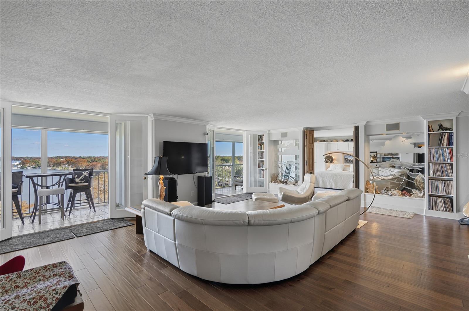 Image 3 of 36 For 1100 Orlando Avenue 956