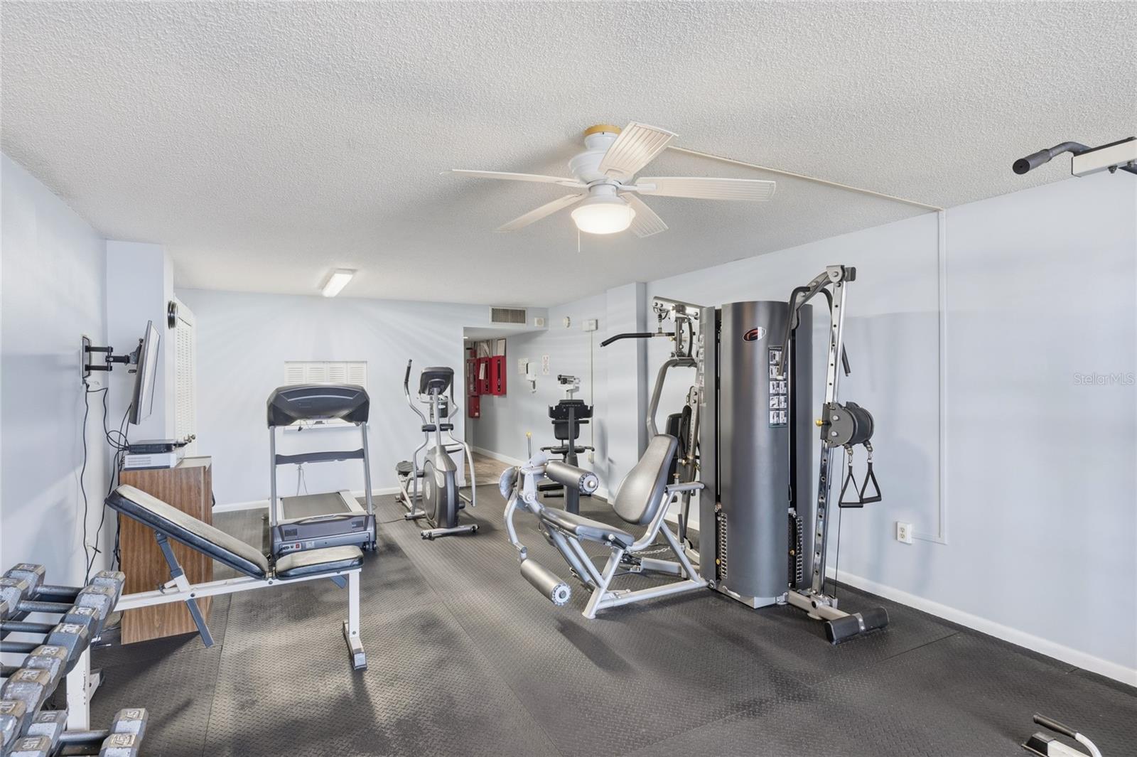 Image 31 of 36 For 1100 Orlando Avenue 956