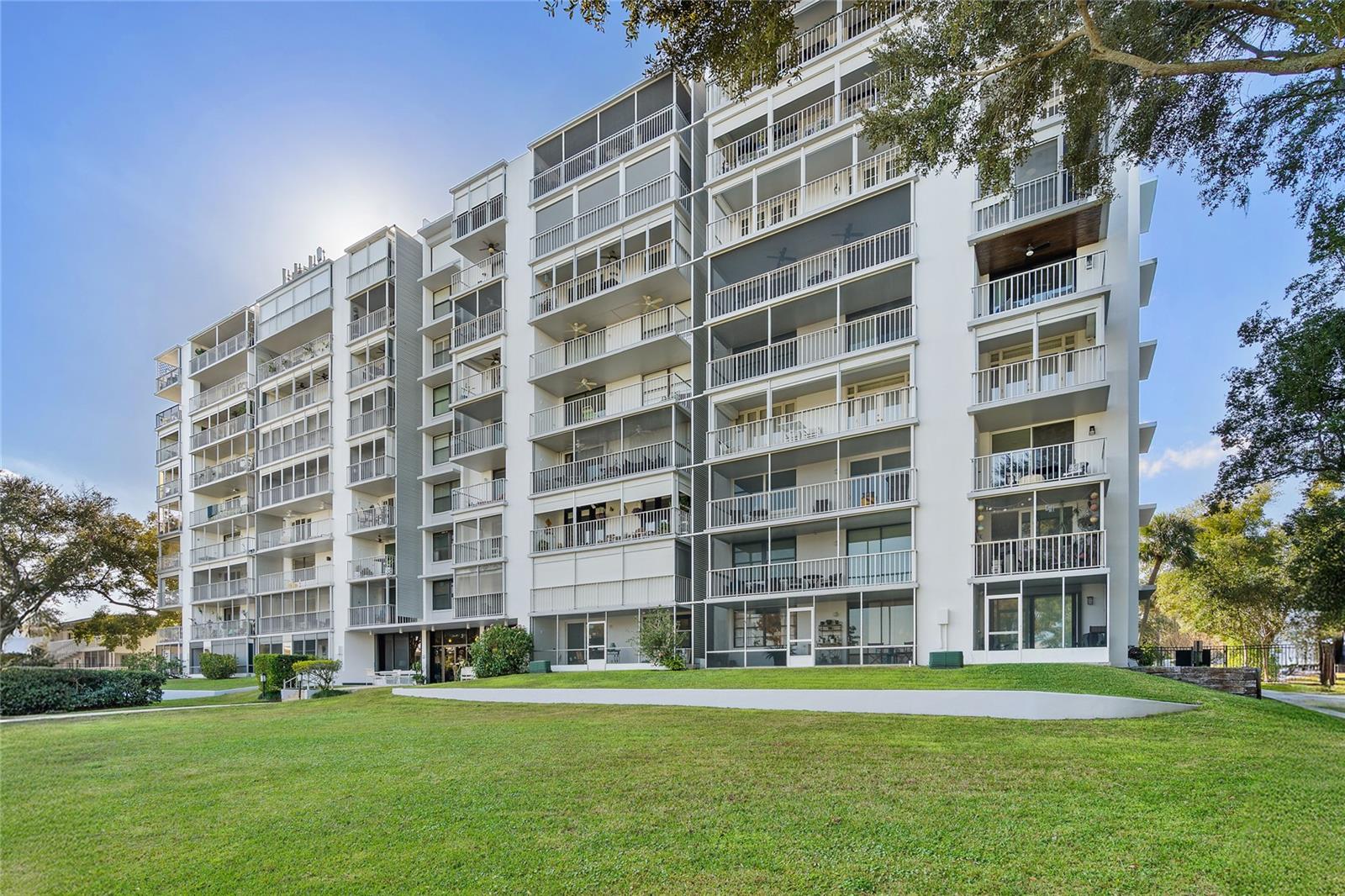 Image 34 of 36 For 1100 Orlando Avenue 956