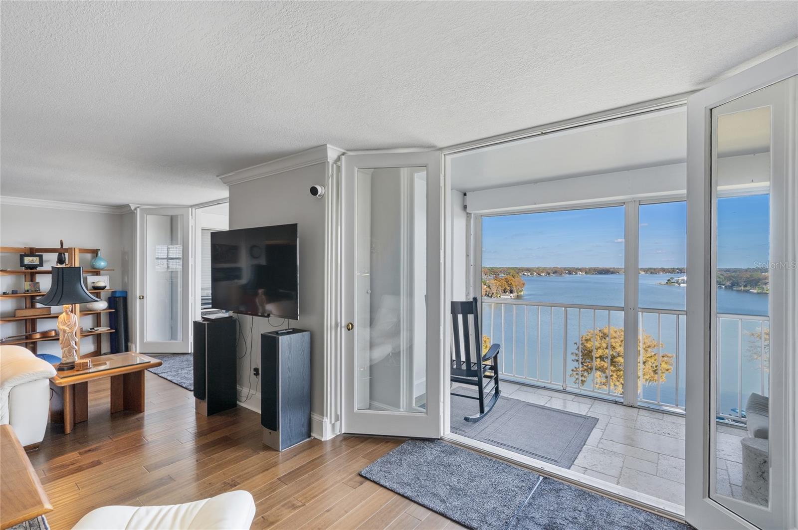 Image 4 of 36 For 1100 Orlando Avenue 956