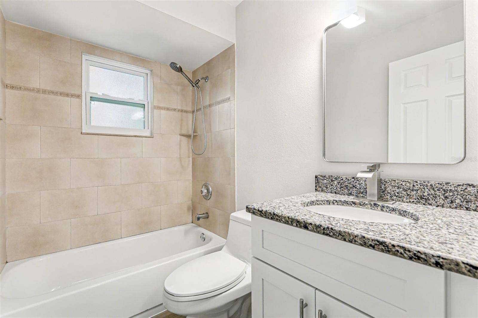 Image 16 of 27 For 3993 Hina Drive