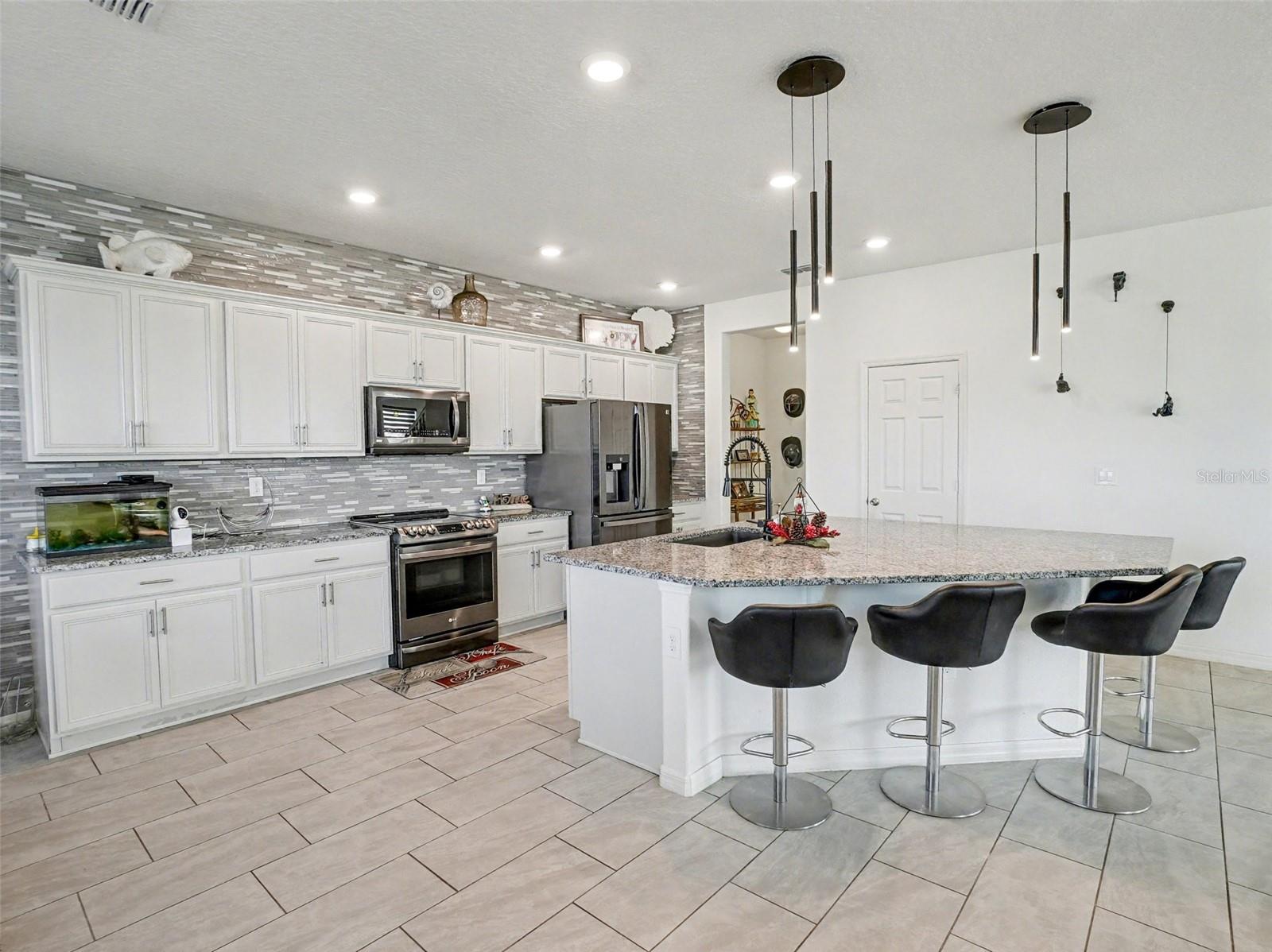 Image 10 of 39 For 2215 Upland Lane