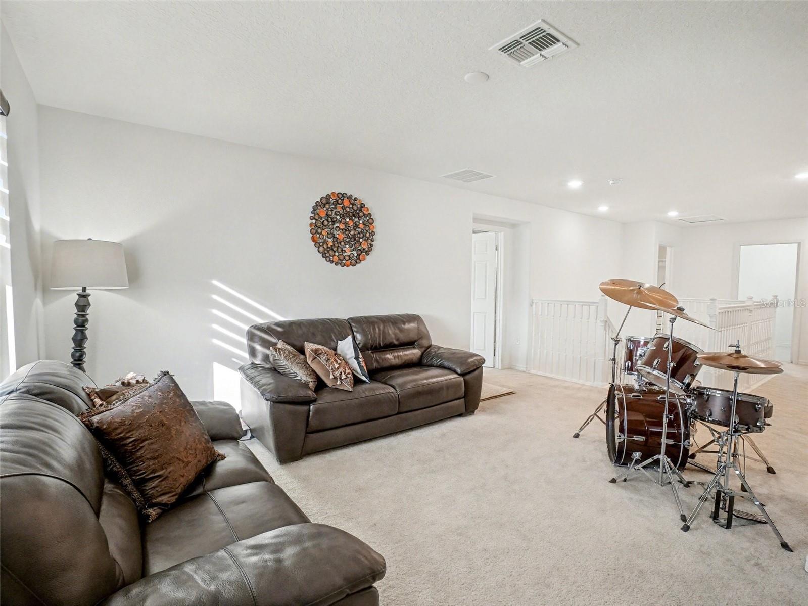 Image 19 of 39 For 2215 Upland Lane