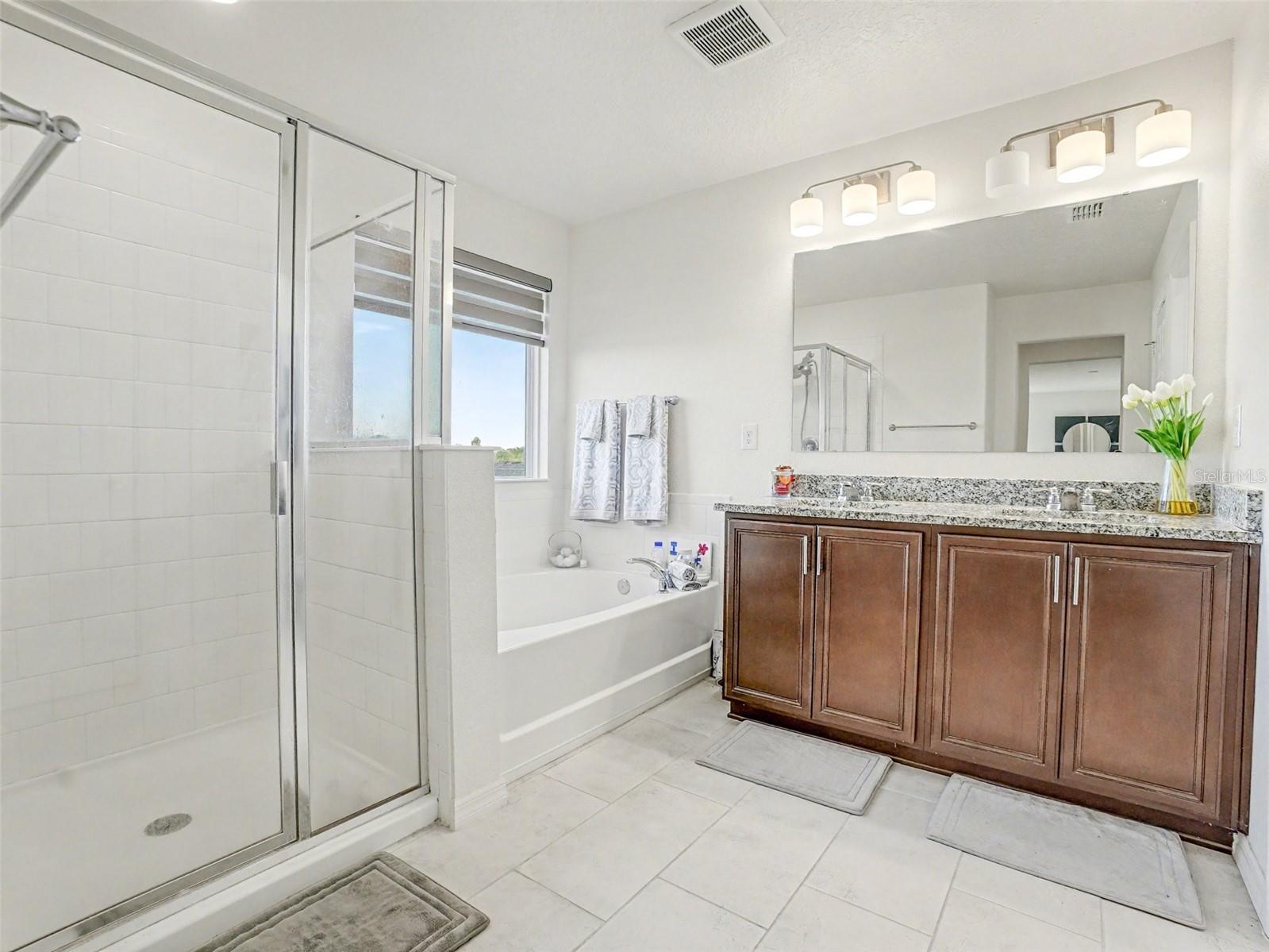 Image 25 of 39 For 2215 Upland Lane