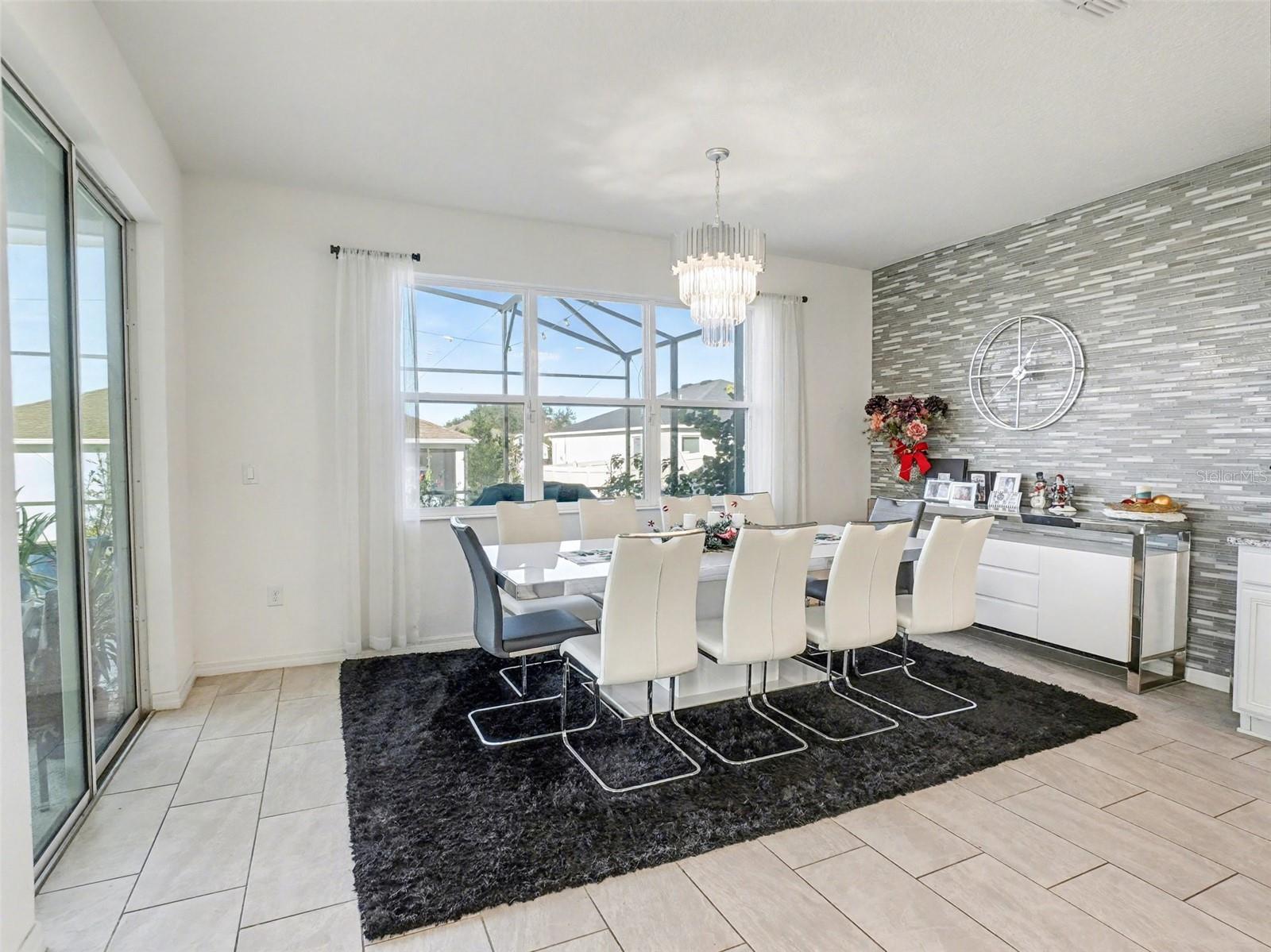 Image 9 of 39 For 2215 Upland Lane