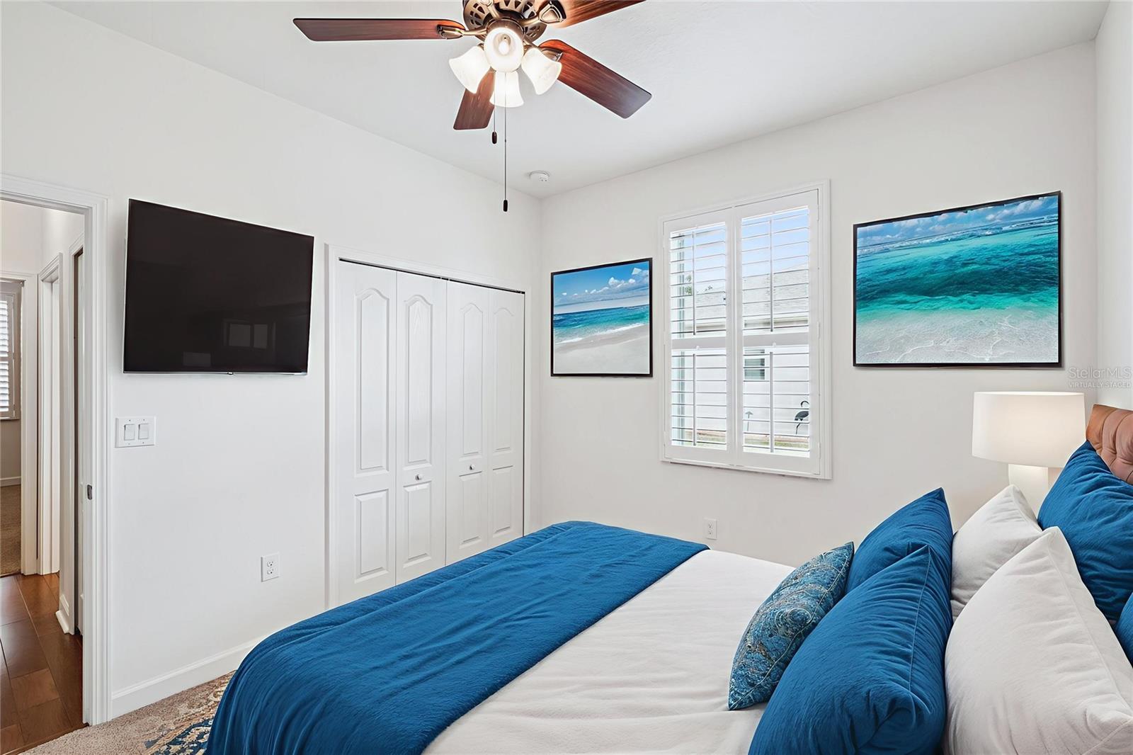 Image 14 of 41 For 3574 La Jolla Drive