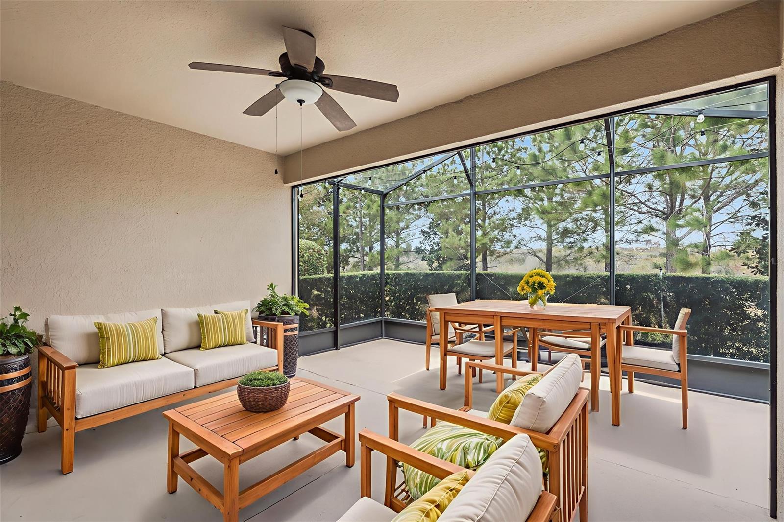 Image 16 of 41 For 3574 La Jolla Drive