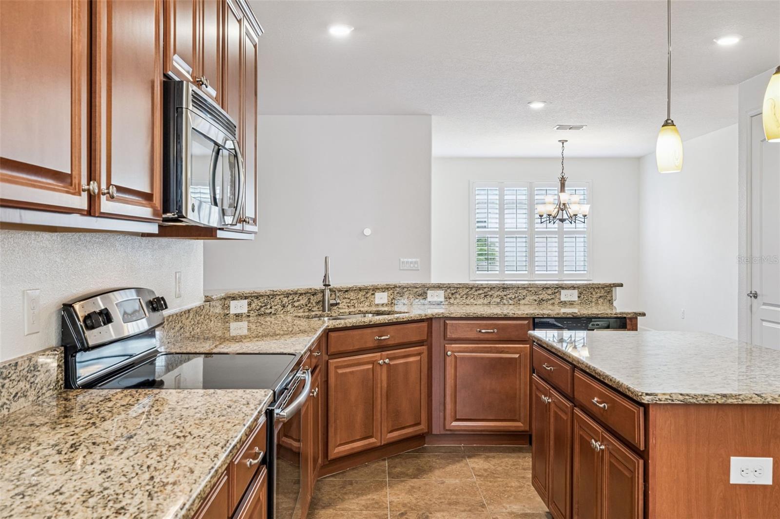 Image 23 of 41 For 3574 La Jolla Drive