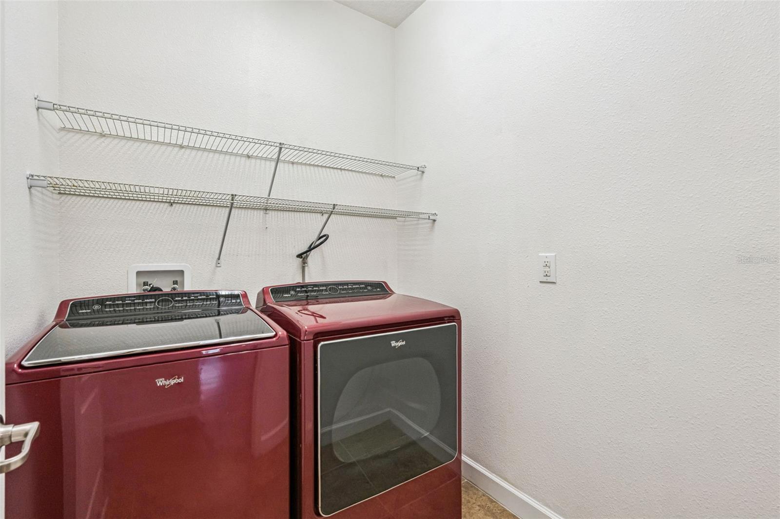 Image 26 of 41 For 3574 La Jolla Drive