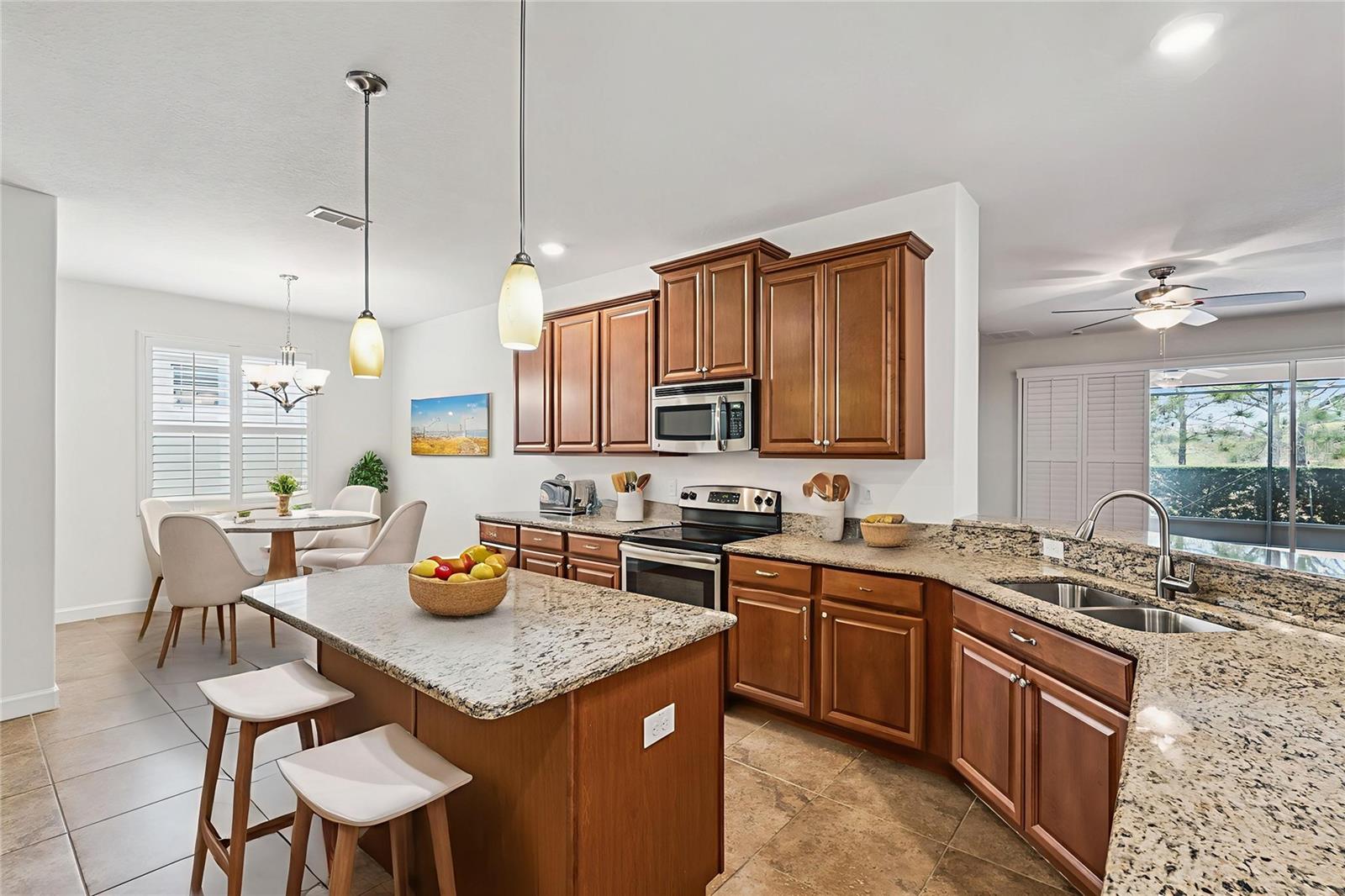 Image 6 of 41 For 3574 La Jolla Drive