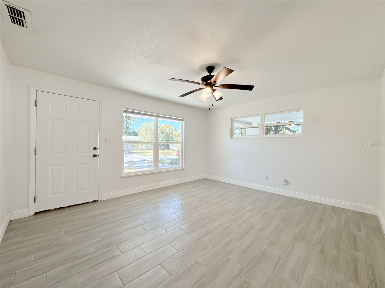 Image 8 of 37 For 111 Fairfax Avenue