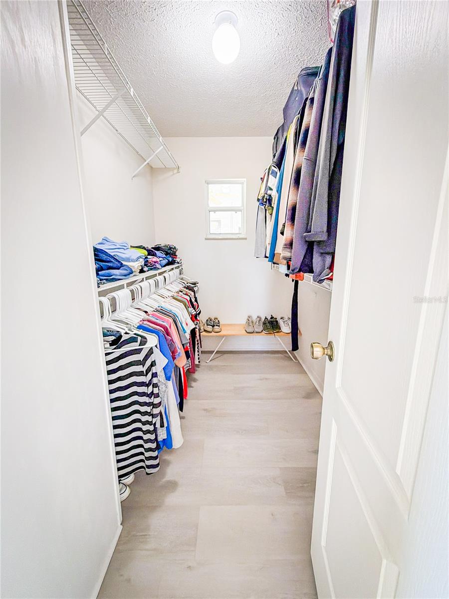 Image 15 of 28 For 1199 Cr 542g