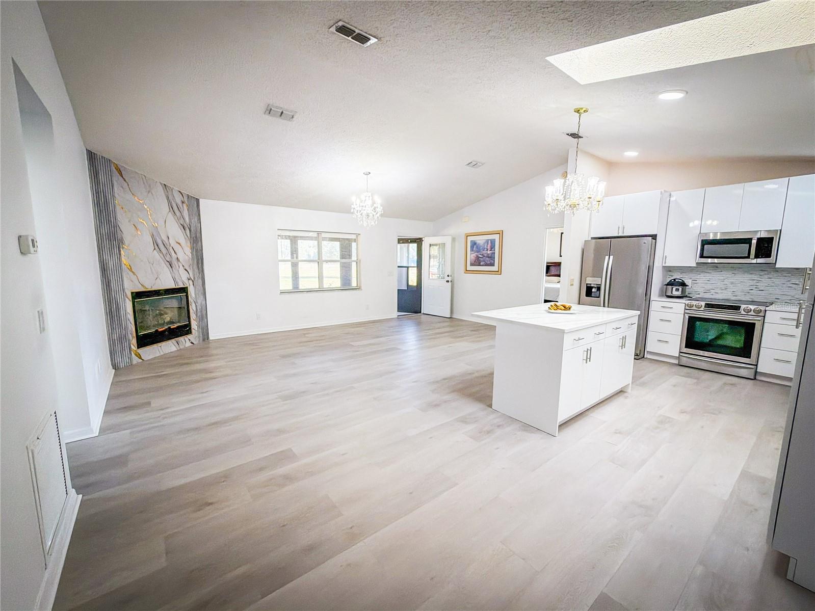 Image 6 of 28 For 1199 Cr 542g