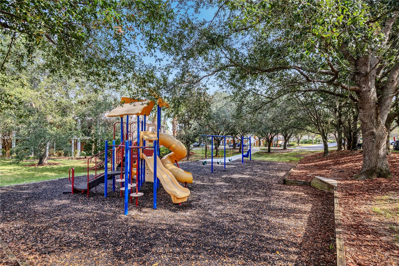 Image 32 of 37 For 103 Bahama Bay  25103