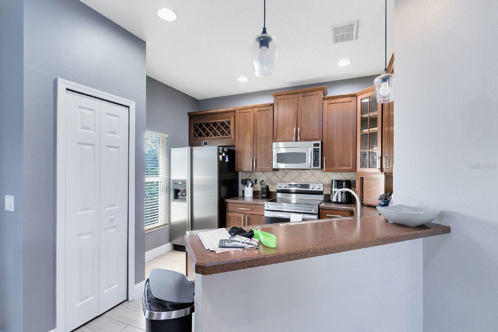 Image 7 of 22 For 3891 Clubside Pointe Drive