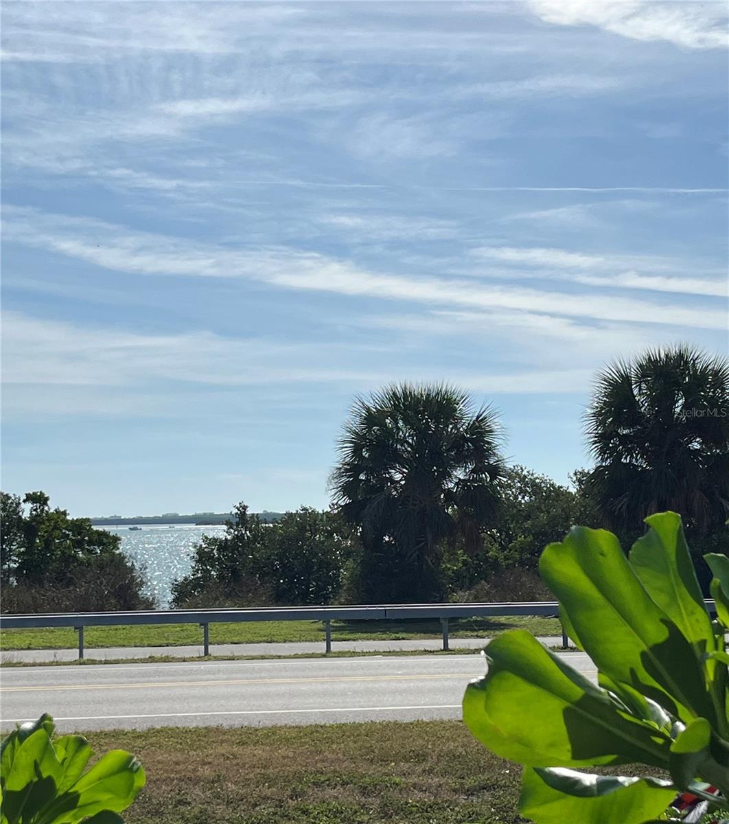 Image 25 of 30 For 2 Causeway Boulevard 101