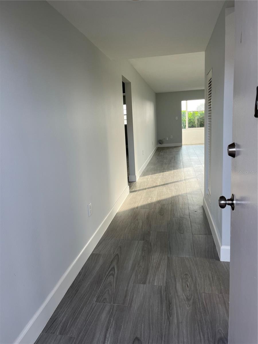 Image 4 of 30 For 2 Causeway Boulevard 101